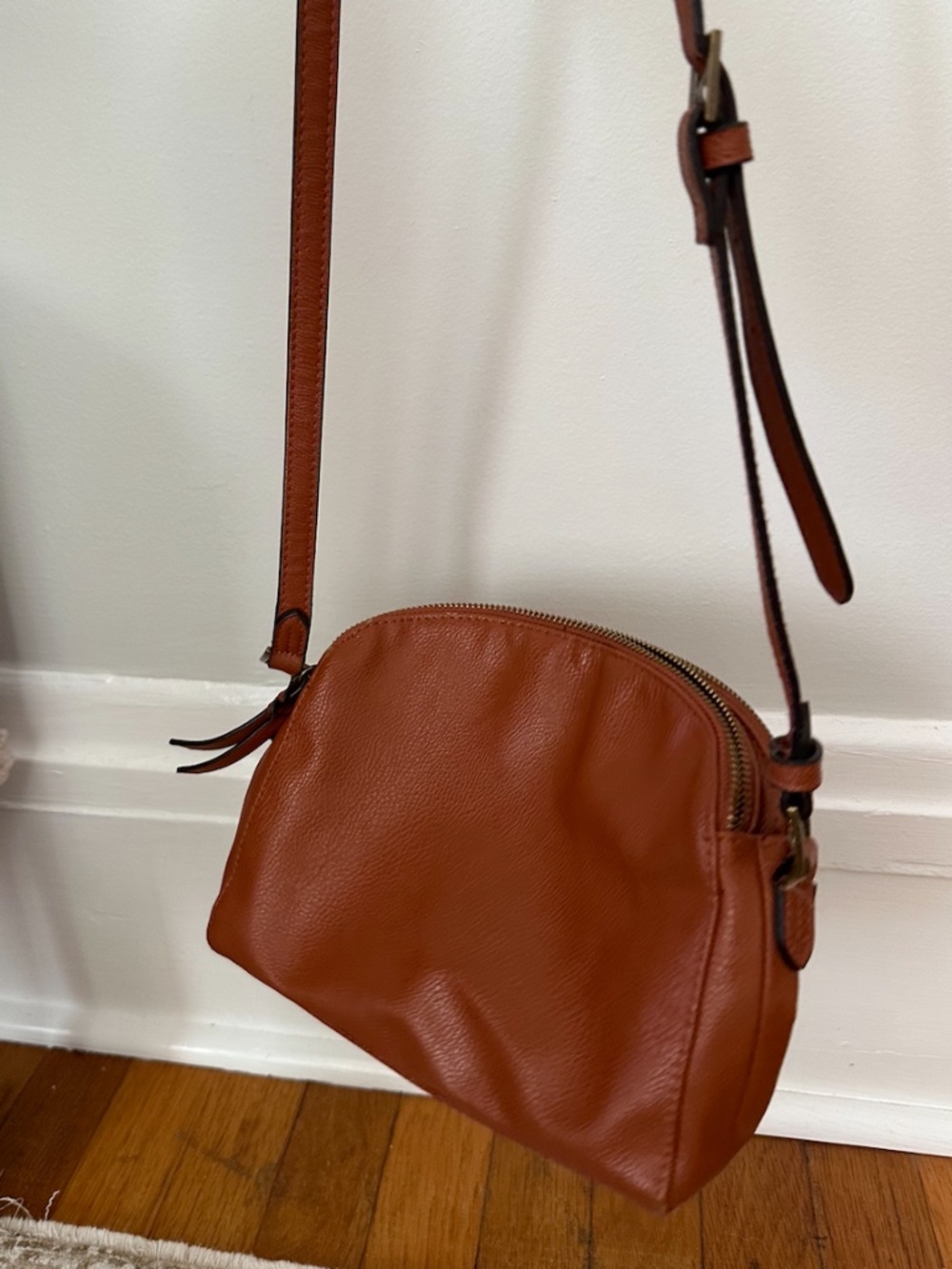 Women's double zip pocket crossbody bag
